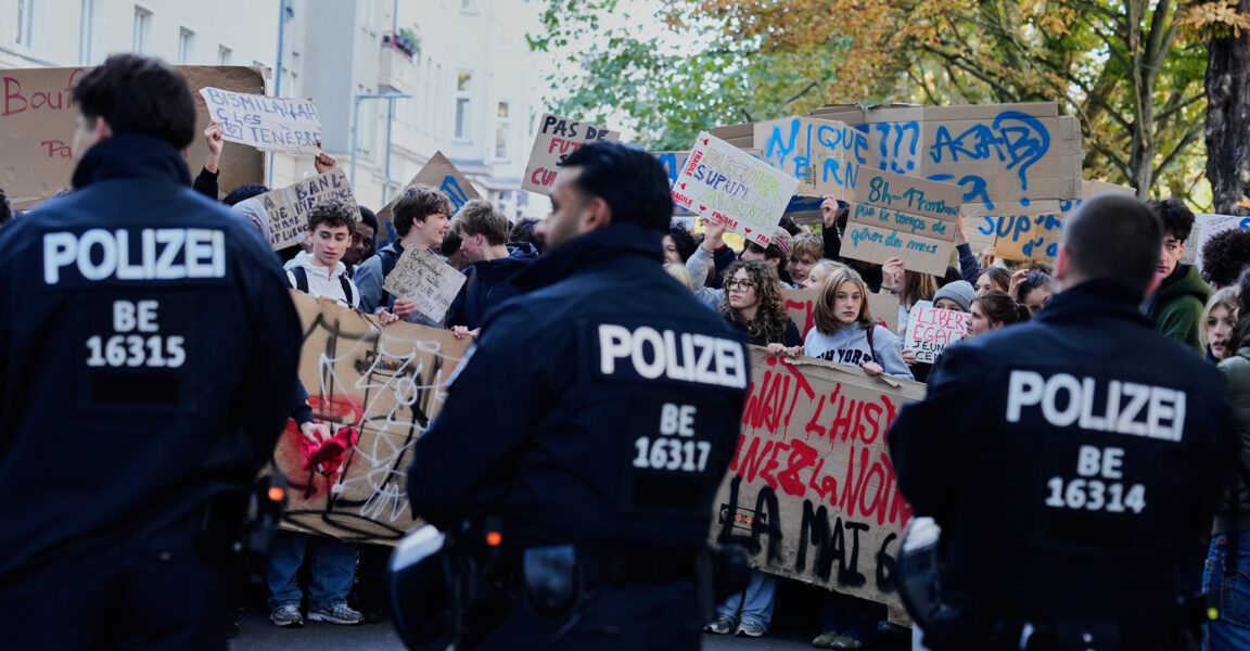 МВнР предупреждава за очаквани младежки протести в Германия