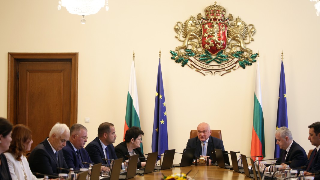 Кабинетът прие програма за компенсиране на пострадалите от пожарите