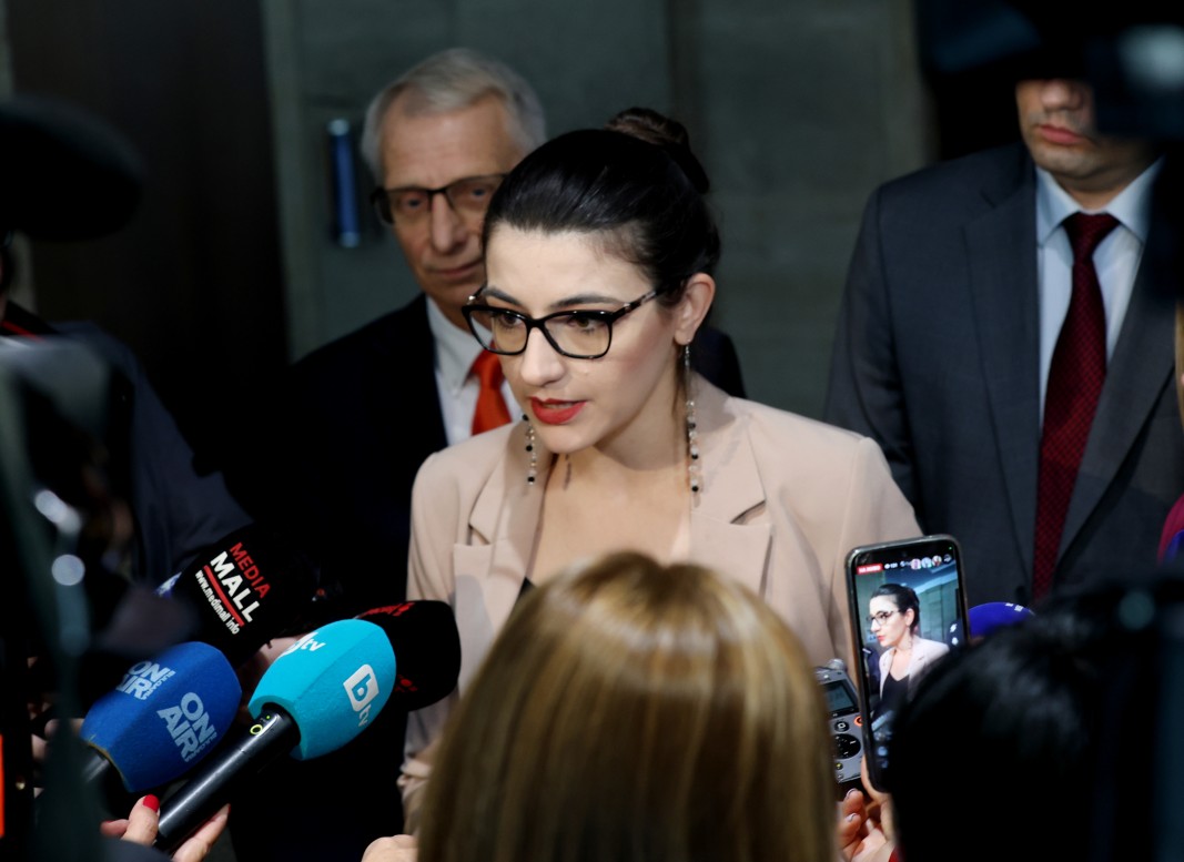 Лена Бориславова ще се откаже доброволно от имунитета си