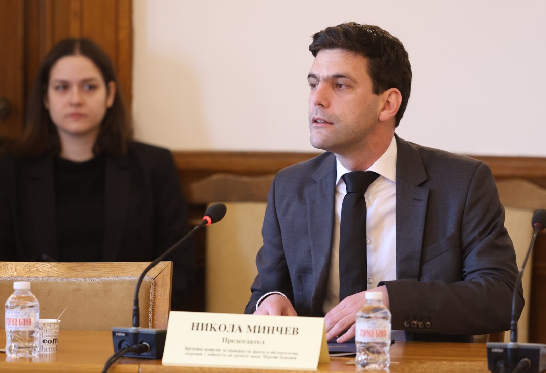 По казуса с "Да запазим Корал" Никола Минчев мисли, че може да има и "грешка с бланки"
