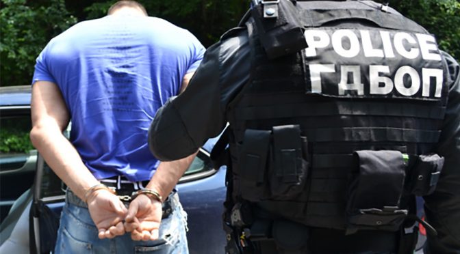 ГДБОП арестува мъж, разпространявал порно с малолетни