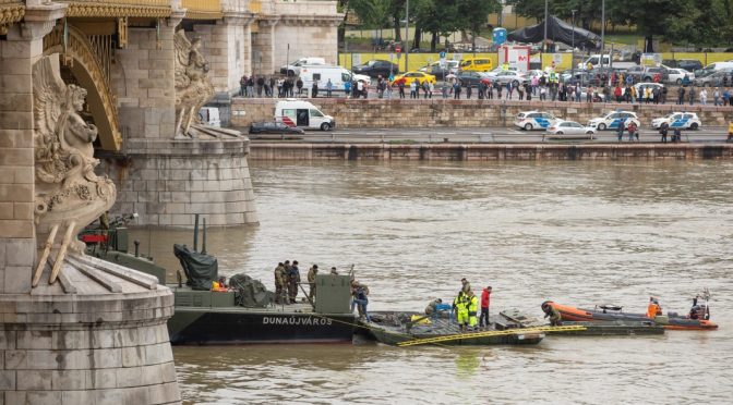 Поне две жертви на инцидент в Дунав край Будапеща