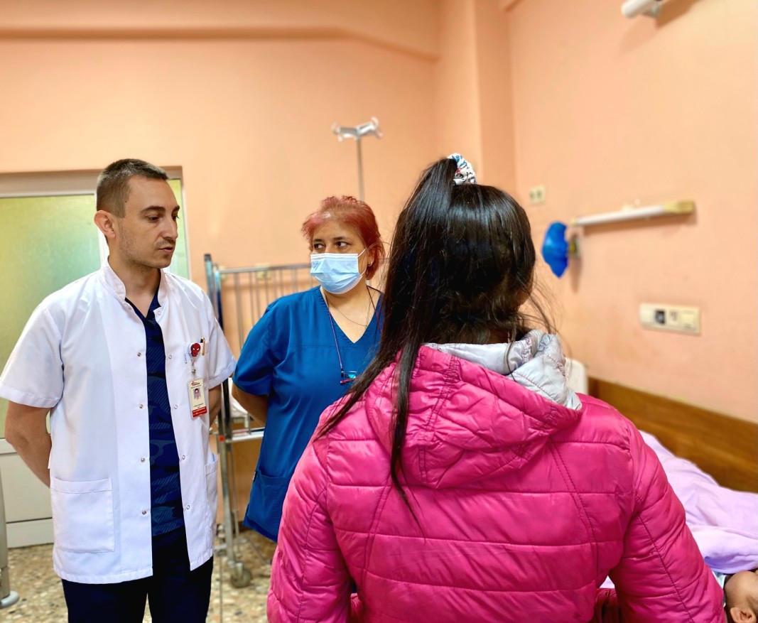 Изписаха от "Пирогов" 2-годишното дете, простреляно с въздушна пушка във Враца