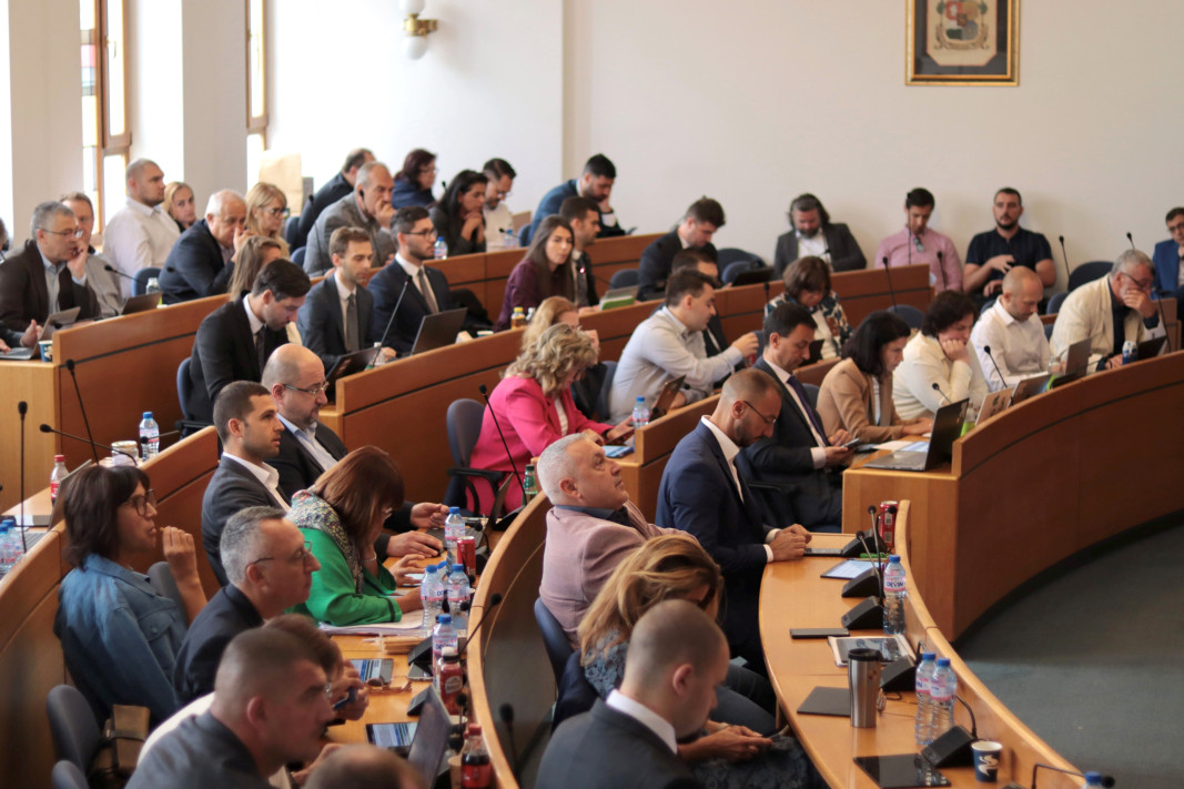 СОС не прие новата наредба за общинските жилища