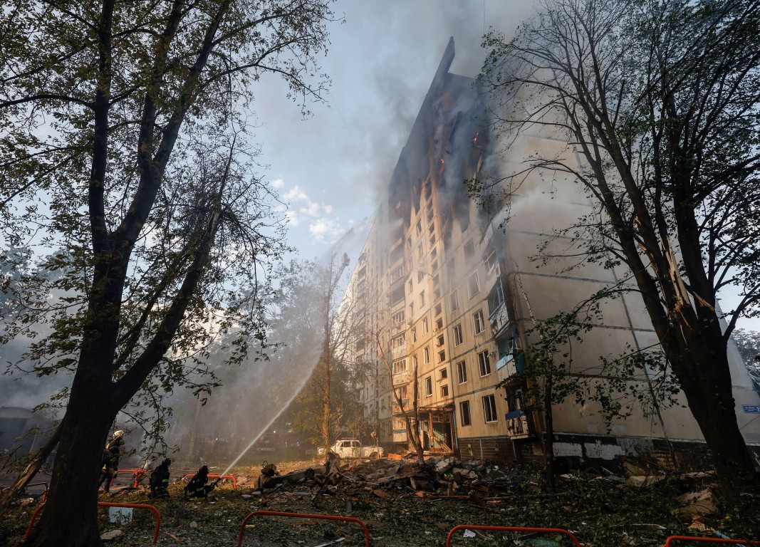 Загинали и ранени при руски въздушни атаки срещу украинските градове Николаев и Кривой рог