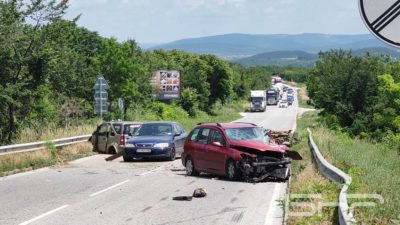 Главният път София – Варна – затворен заради катастрофа
