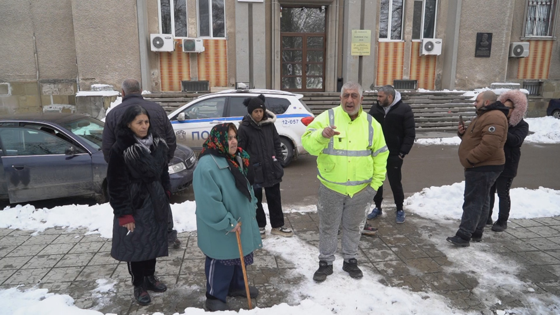 „Подписка“ за мъж, обвиняем за блудство с малолетни в Лом