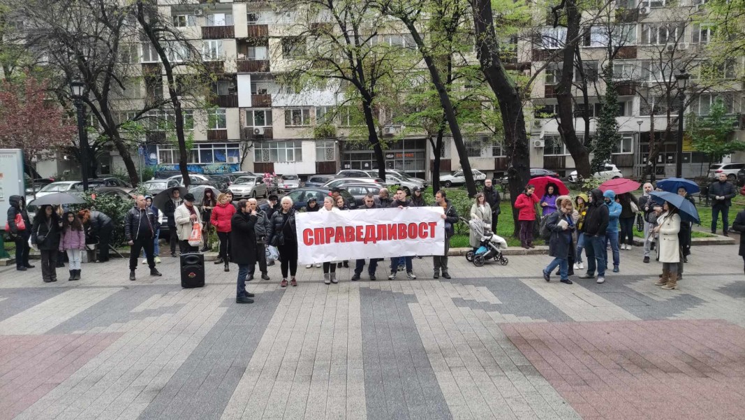 Десетки в Пловдив въстанаха срещу насилието над деца