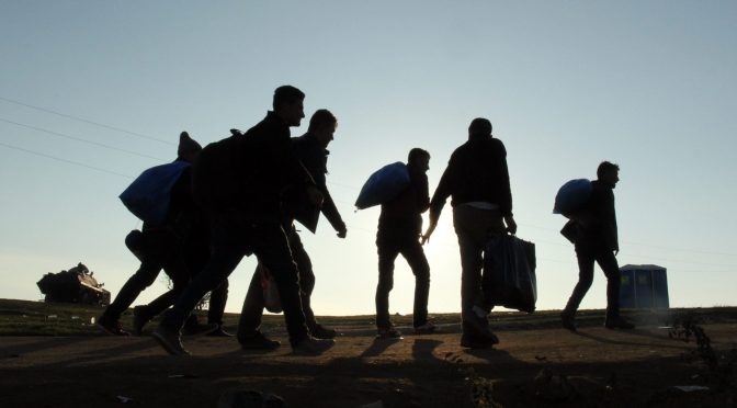 Проучване: Европейците искат правителствата да се фокусират върху миграцията, а не върху климата