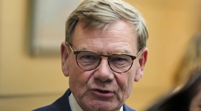 Берлин няма да участва в мисия за защита на търговски кораби в Ормузкия проток