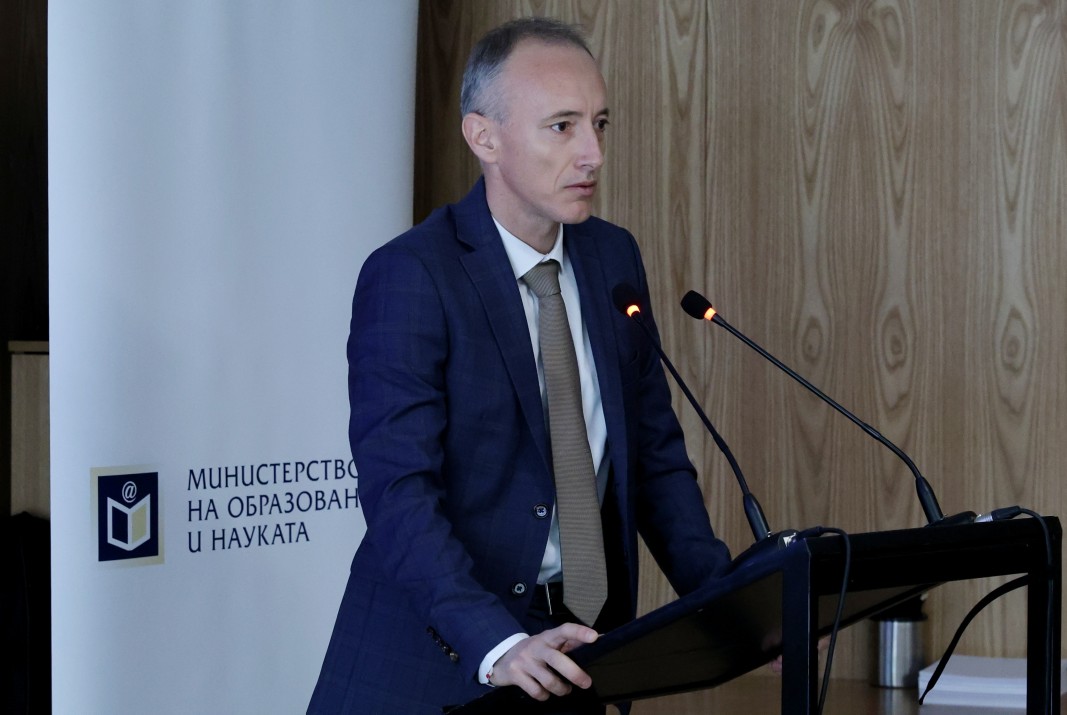 Идея – част от природо-математическите гимназии да станат специализирани училища