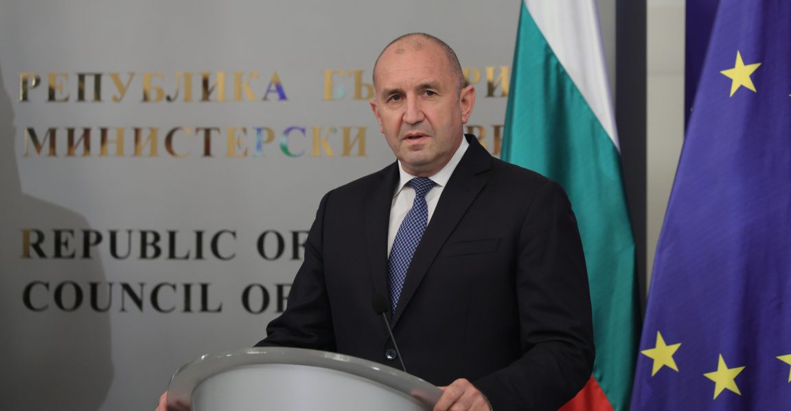 Радев е в Черна гора за срещата на върха ЕС-Западни Балкани