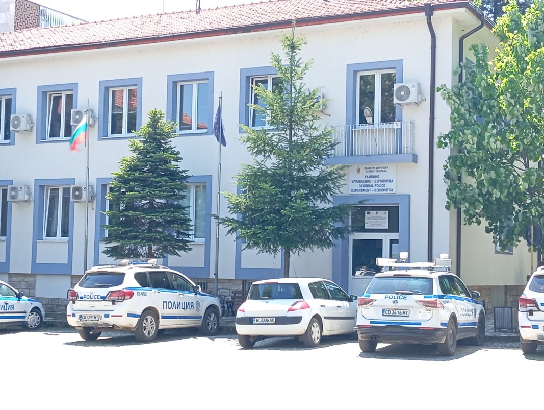 Трима жители на Вършец са задържани заради хулиганска проява на пътя