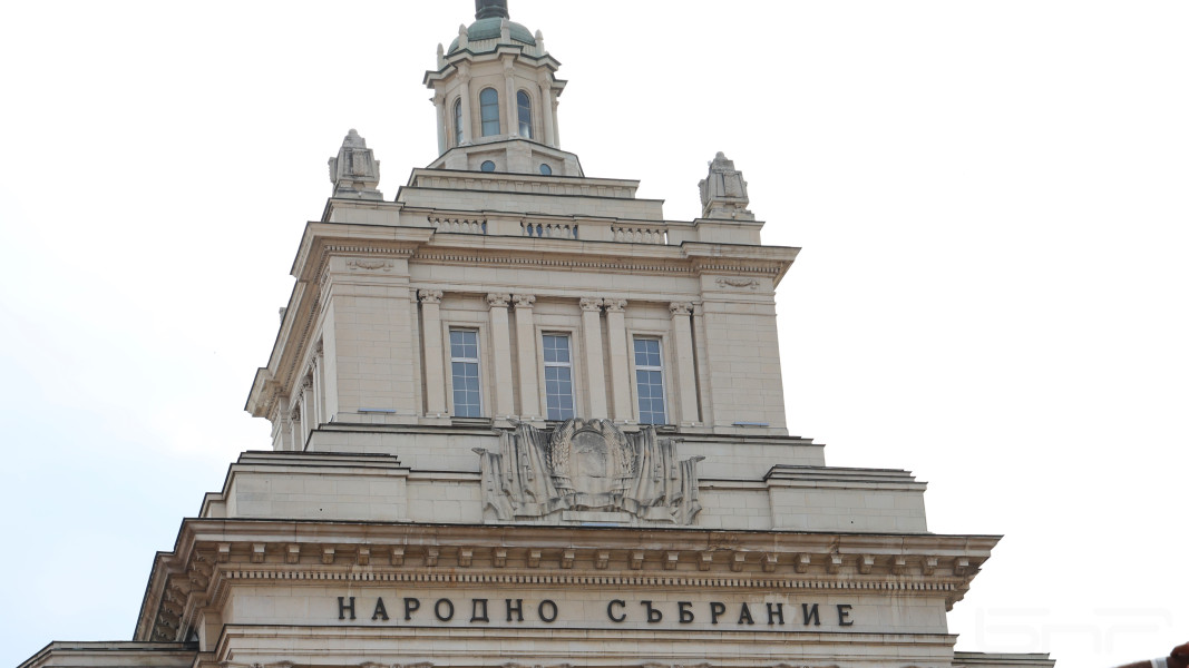 Седмица на скандали, обиди и заплахи