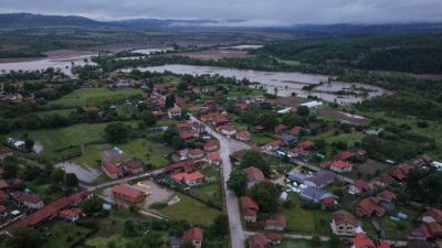 Евакуират жители на северната част на Севлиево