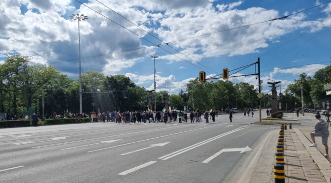 Протестиращи в защита на българския лев блокираха кръстовището на столичния Орлов мост