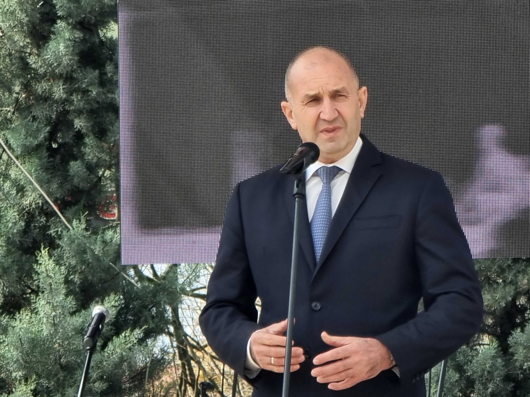 Радев участва в Делфийския икономически форум в Гърция