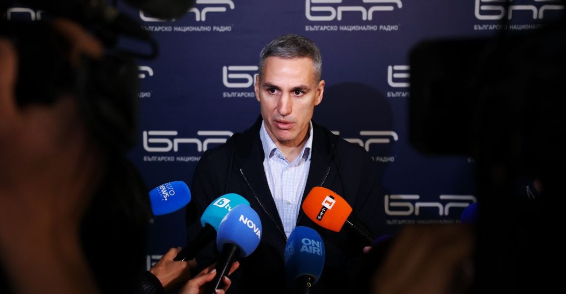 Андрей Гюров обявява във вторник кандидатурата си за президент