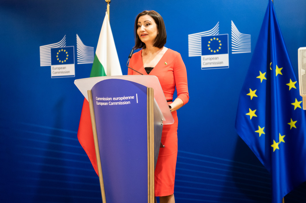 Изслушват Илиана Иванова в комисията на ЕП за бюджетен контрол