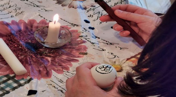 Децата могат да боядисват великденски яйца с кауза на пл. "Св. Неделя" в София