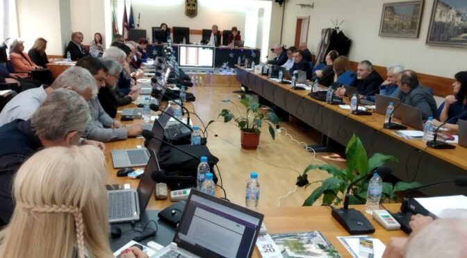 Второ извънредно заседание на Общинския съвет в Ловеч за проектобюджета на общината за 2025 г.