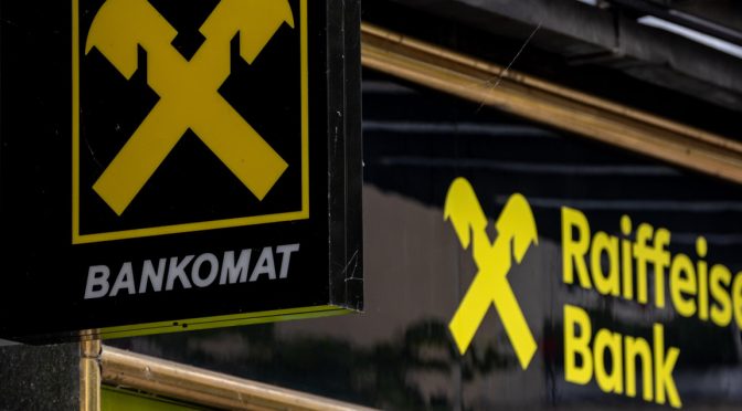 Руски съд нареди „Райфайзенбанк“ да плати 339 млн. евро на руска компания