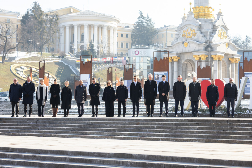 Европейските лидери обявиха нови пакети финансова помощ за Киев