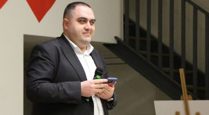 Арестуваха директора на столичното 138-о училище, поставил камери в тоалетните