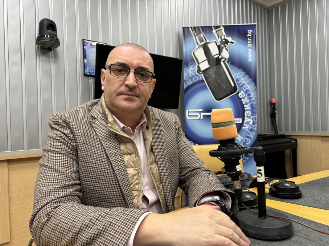 Милен Керемедчиев: Обединяването на Израел и "Хамас" в една заповед на МНС е измиване на ръце