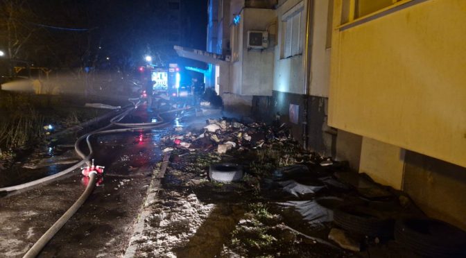 Майка и двете ѝ дъщери загинаха при пожар в жилищен блок в София