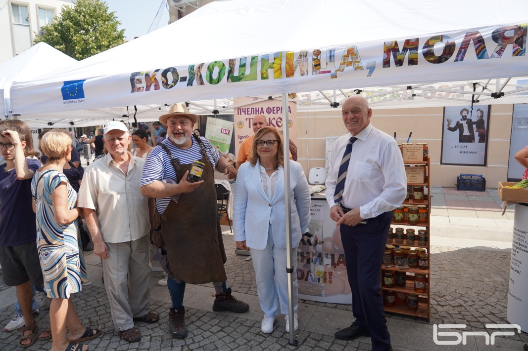 В Елхово продължава празникът "ЕКО кошница, моля!"