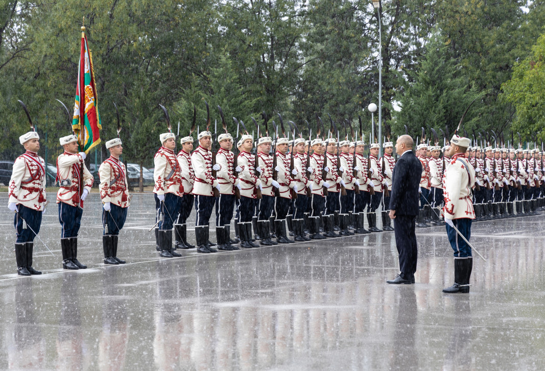 Президентът: Националната гвардейска част е символ на дълг, достойнство и истинско родолюбие