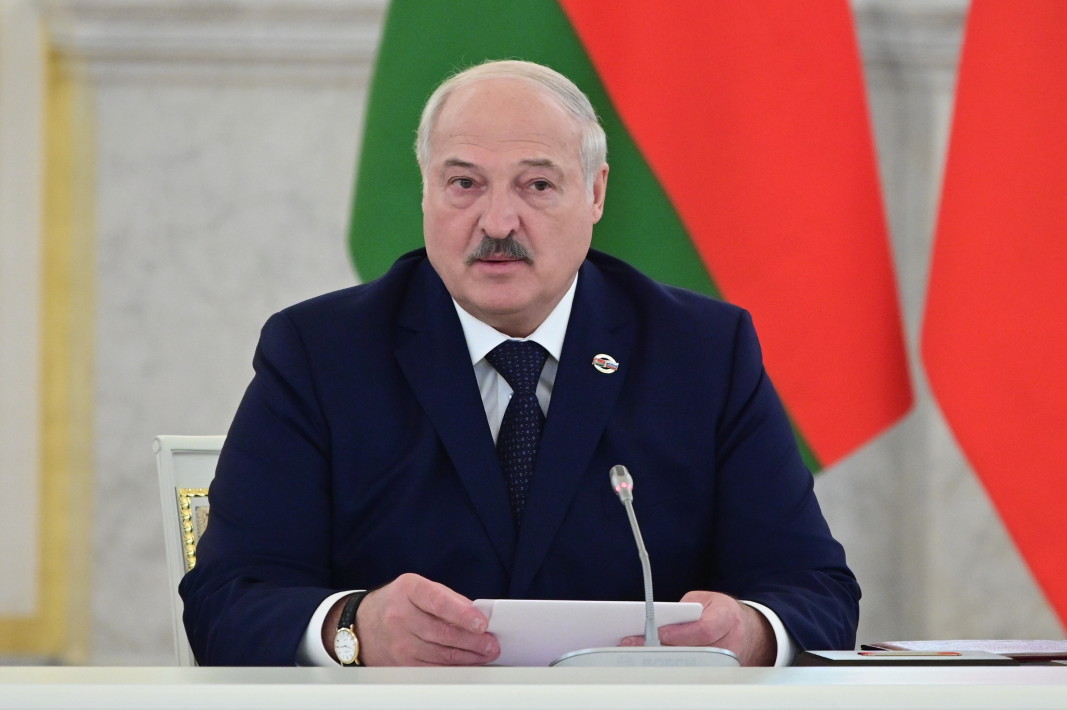 Беларус изпрати самолети, сили за ПВО и въоръжение към границата с Украйна