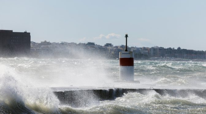 Рязко застудяване и валежи в съседна Гърция