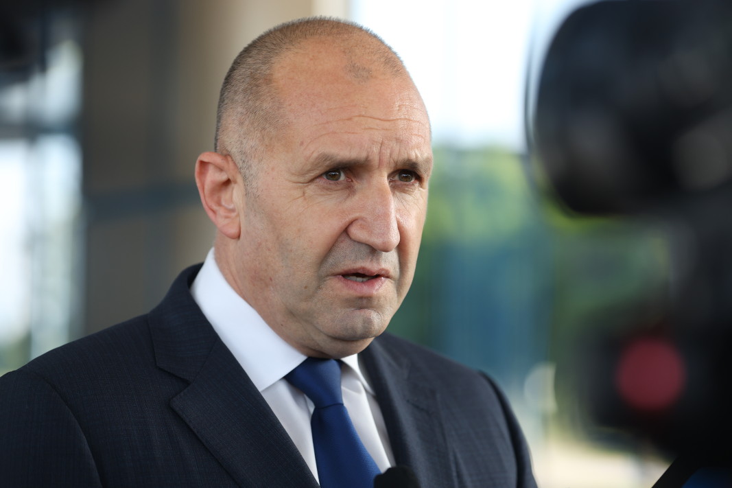 Румен Радев: Може би съм старомоден, но силно вярвам в демокрацията
