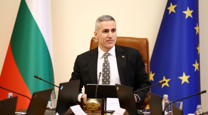 Гюров: Нищо не започва и няма да свърши със Сарафов