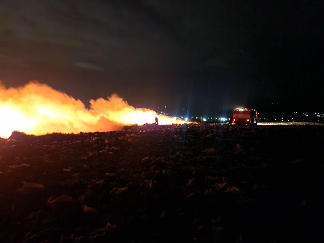 Пожар възникна на депото за отпадъци в Цалапица