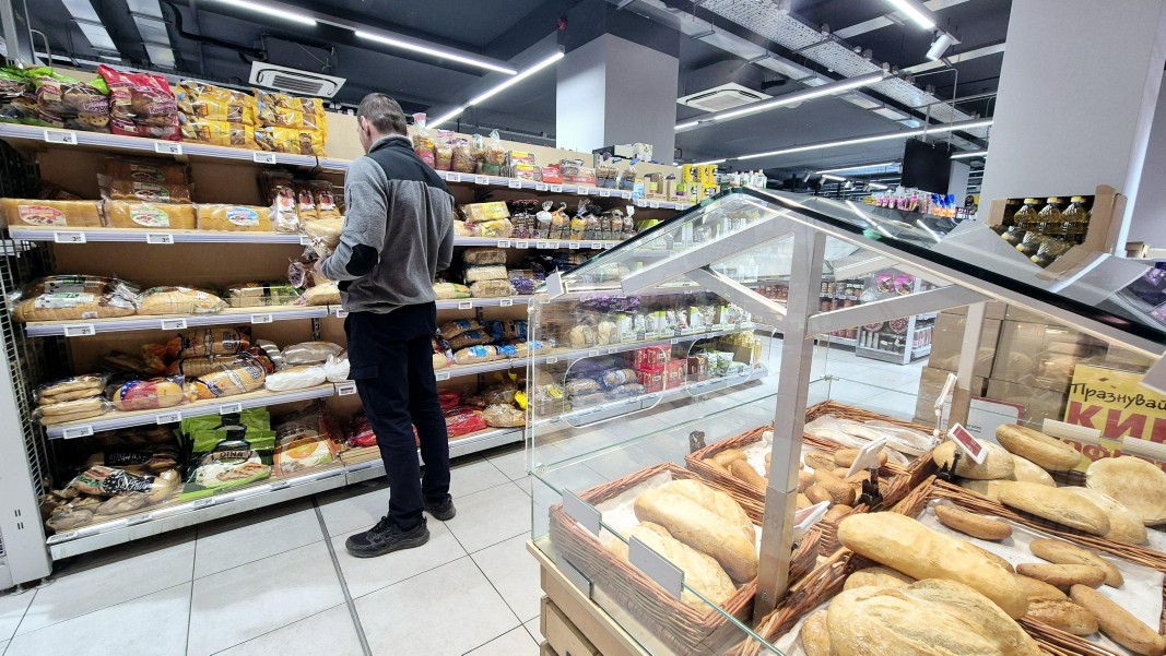 В Гърция намаляват цените на продуктите за Великденските празници