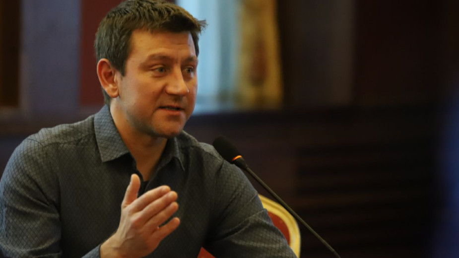 Никола Тулечки: Фиксацията върху технологията за гласуване е вредна