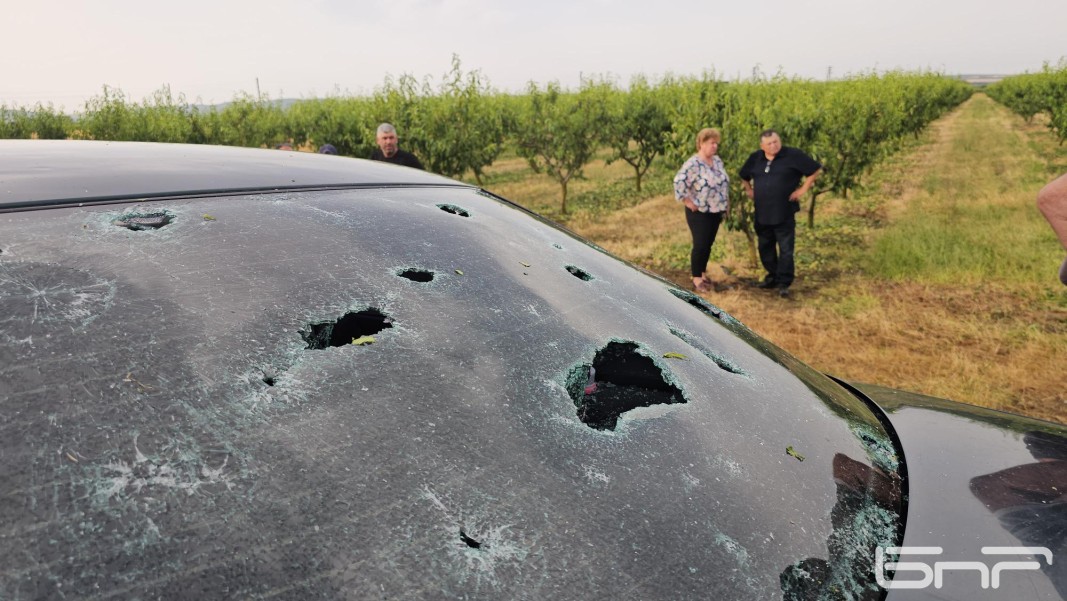 След бурята… Общини обявиха бедствено положение