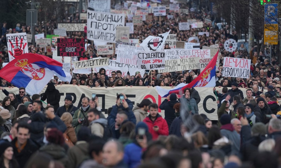 Нови блокади в Белград и други сръбски градове след трагедията в Нови Сад
