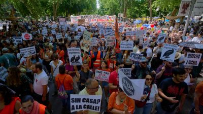 Хиляди на протест в Мадрид заради недостъпните жилища