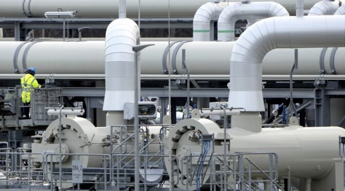 Украйна и Азербайджан подписаха споразумение за доставка на газ през България