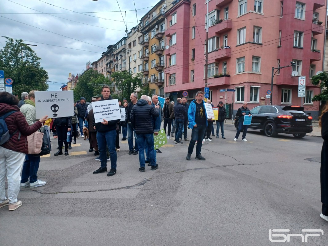 Продължават протестите в София заради новата организация на движение по ул. "Фритьоф Нансен"