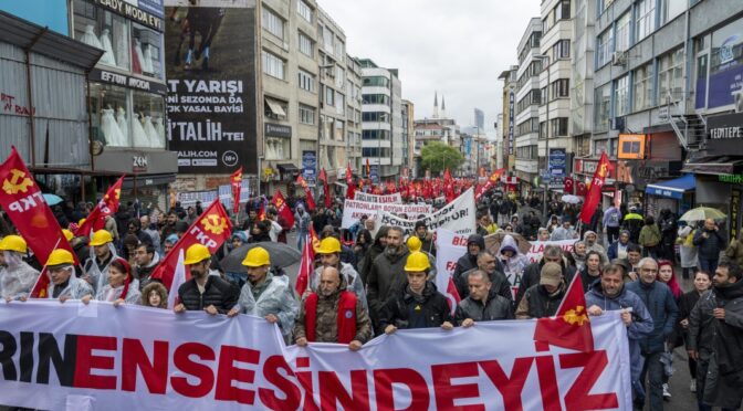 Протести и арести в Турция за 1 май