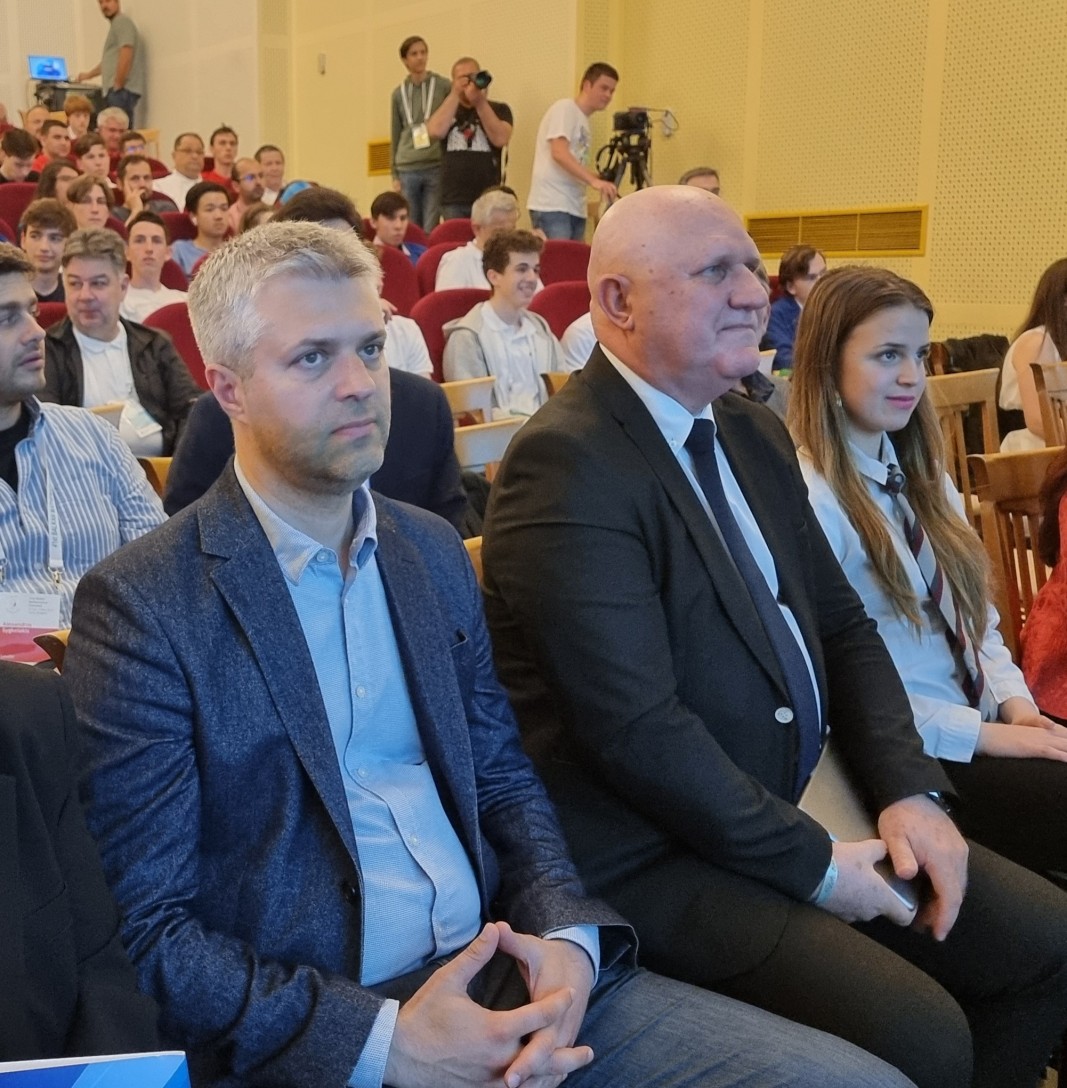 България е с 8 медала на провелата се 41-ва Балканска олимпиада по математика