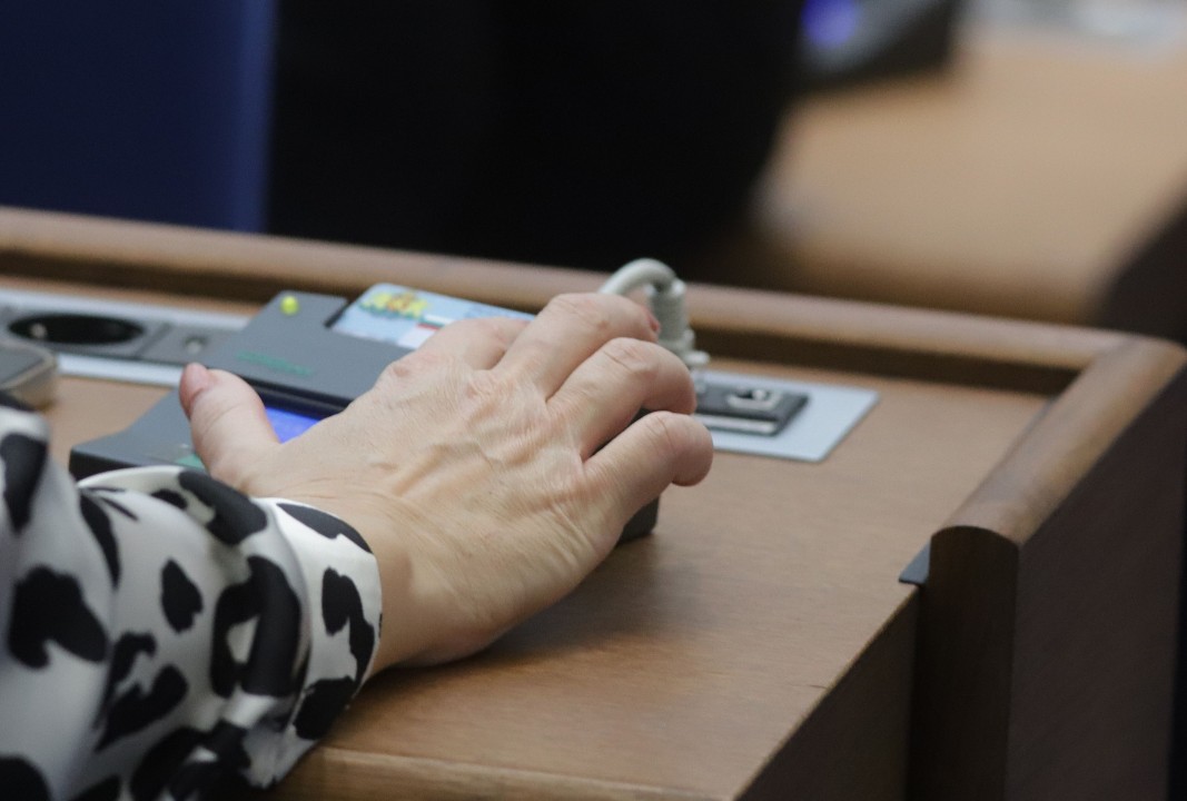 Окончателно и без дебат: Забранява се рекламата на хазарта в медиите
