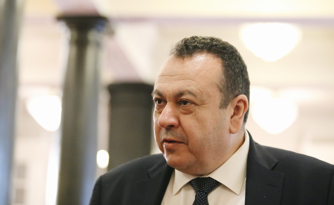 Предложение за сваляне на имунитета на 4 депутати от "Възраждане" не влезе в дневния ред на НС