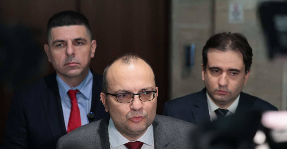 От ДБ одобряват някои от мерките, предложени от финансовия министър Гълъб Донев