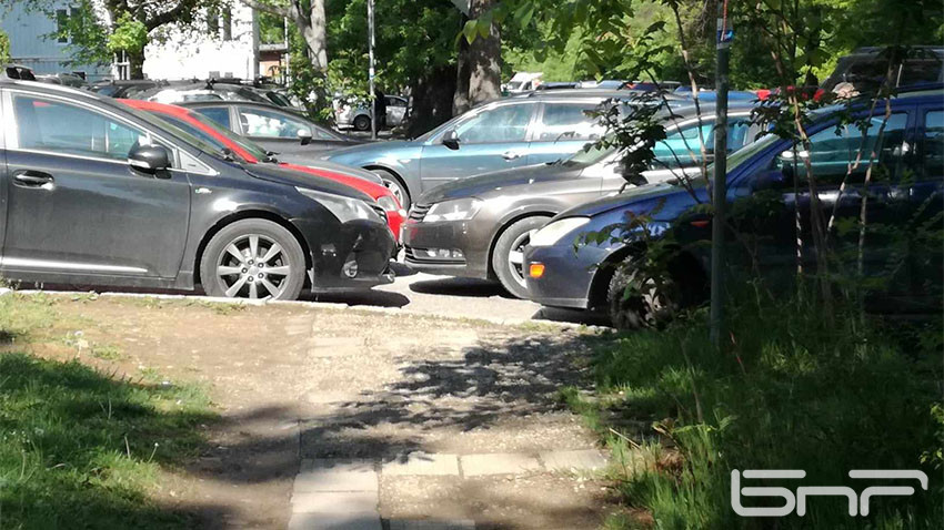 ОС в Ловеч прие нова наредба за платено паркиране в централната част на града